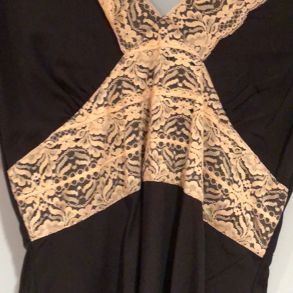Vintage look dress - Picture 2 of 4